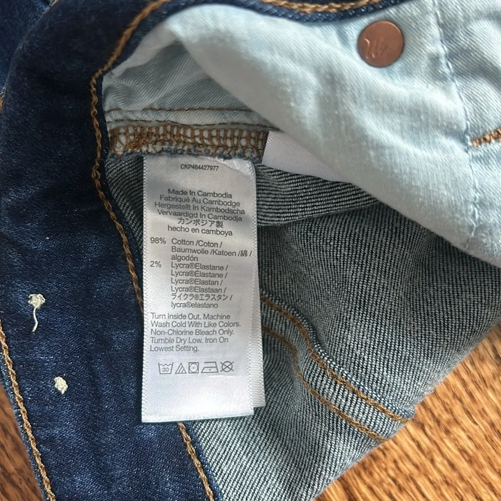 Madewell Curvy Skinny Flare Jeans in Colleton Wash
Size 28 - Picture 7 of 9